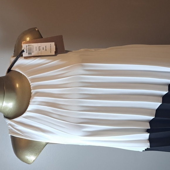 Mianotte Pleated White And Multicolor Midi Dress - Picture 4 of 9